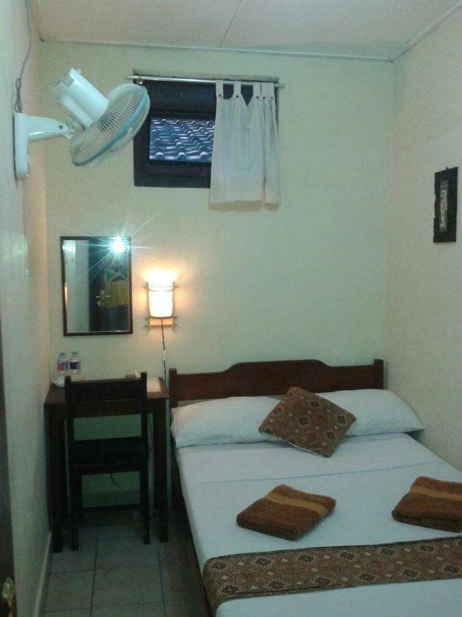 Andrea Hotel Yogyakarta Zimmer foto